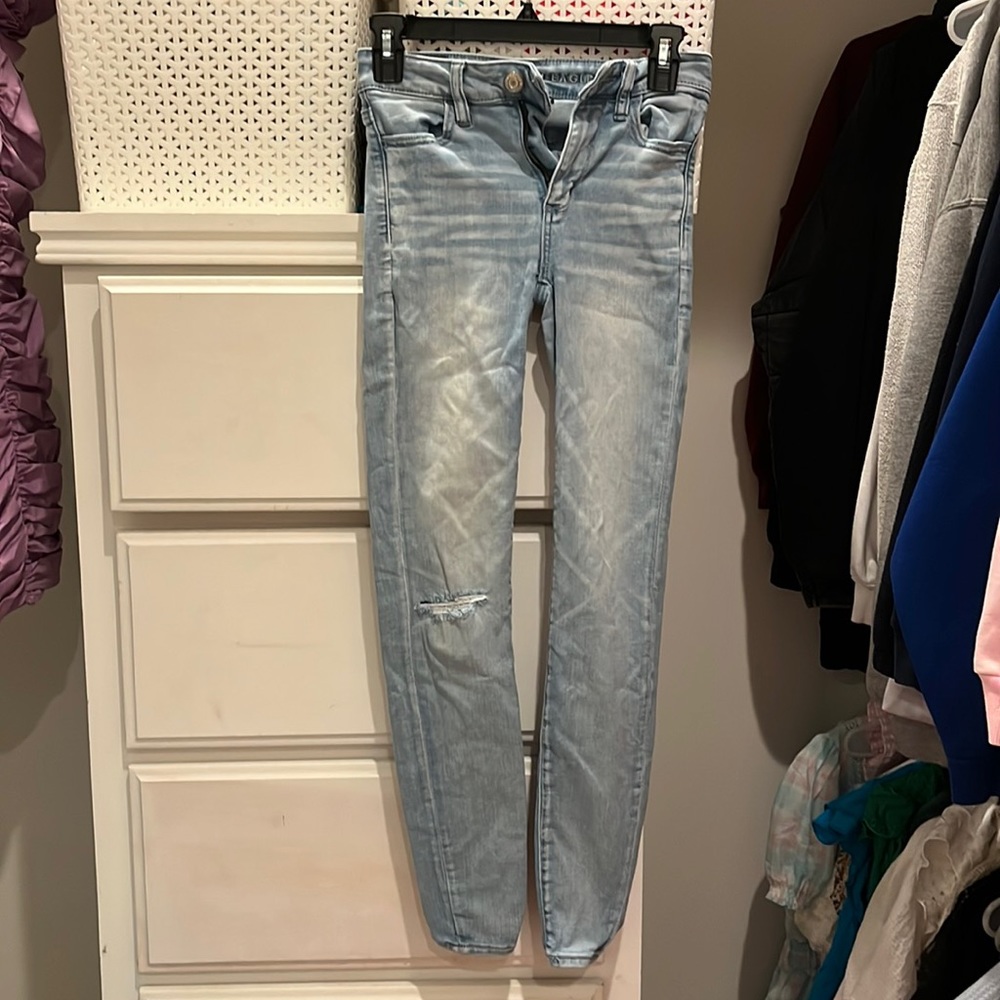american eagle light wash skinny jeans